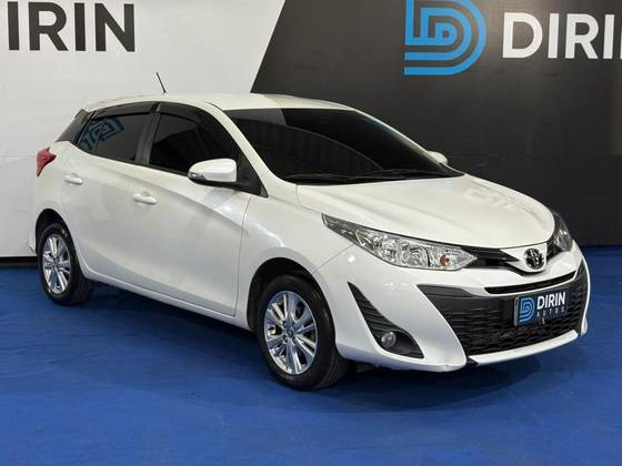 TOYOTA YARIS 1.3 16V FLEX XL PLUS TECH MULTIDRIVE TOYOTA YARIS 1.3 16V FLEX XL PLUS TECH MULTIDRIVE